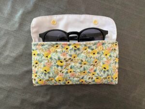 Lire la suite à propos de l’article Étui à lunettes