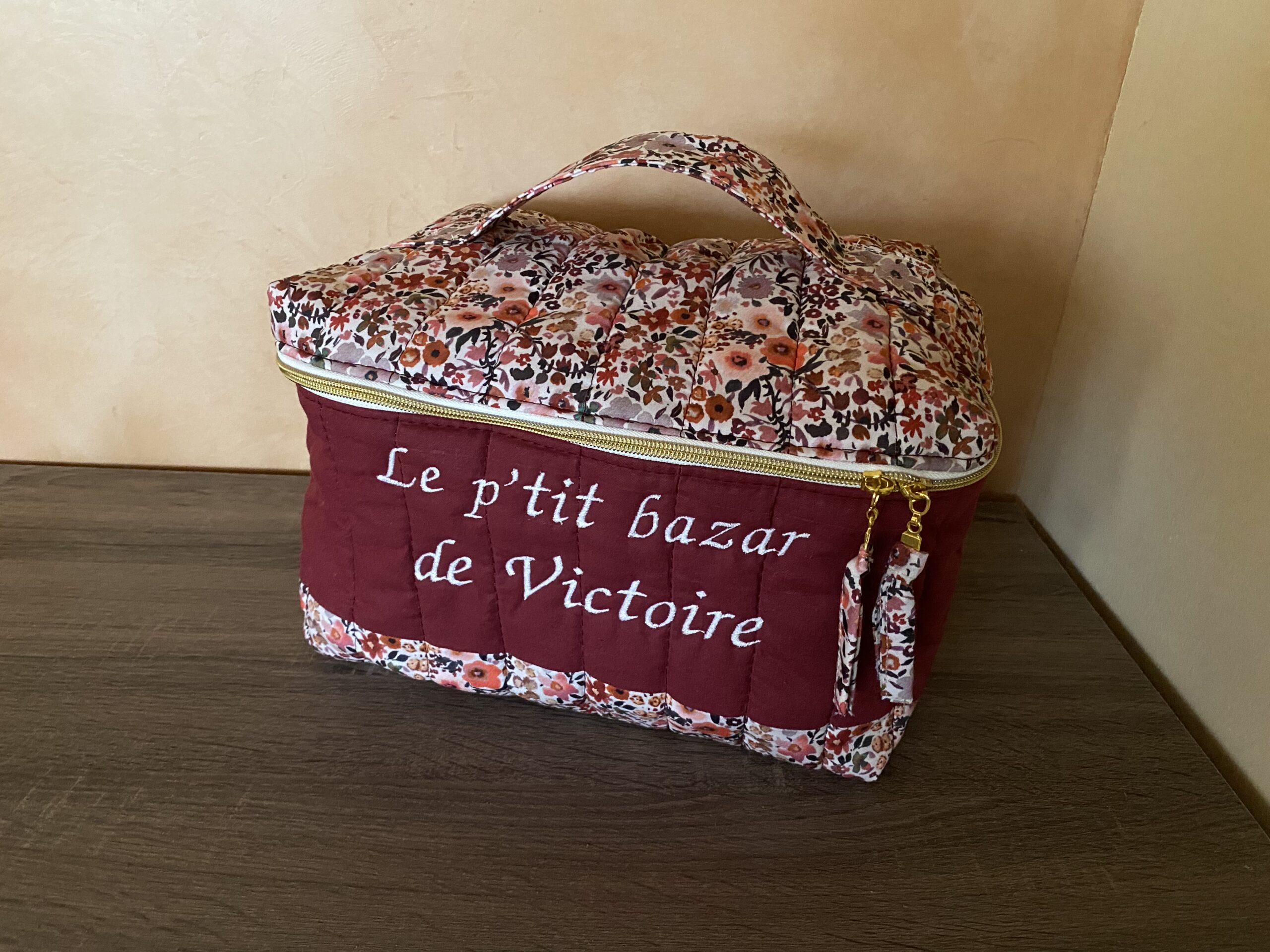 Lire la suite à propos de l’article Vanity XL brodé